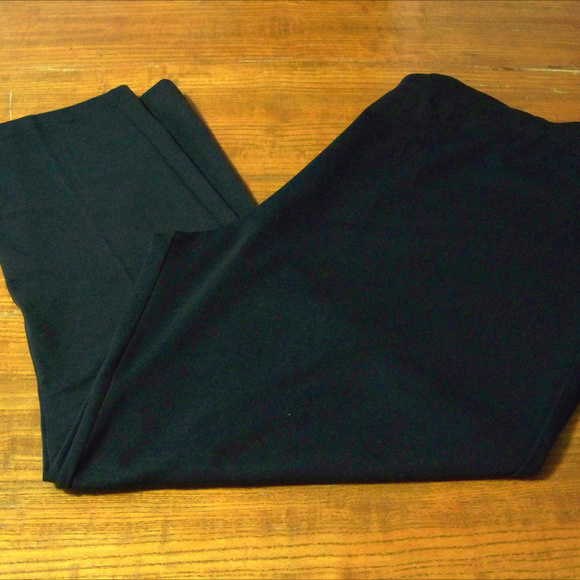 !!! 3 for $25 Black pants Two Twenty - Picture 1 of 1